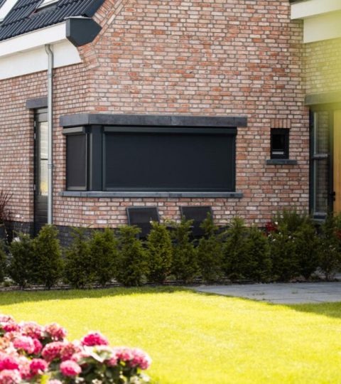 Elektrische Screens Buitenzonwering Elektrische Ritsscreens antraciet