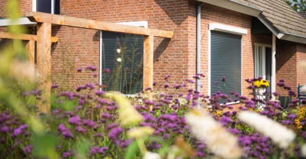 Buitenzonwering Rolluiken Zonwering Antraciet De Zonweringfabriek