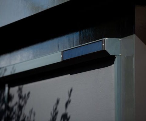 Buitenzonwering screens op zonne-energie antraciet