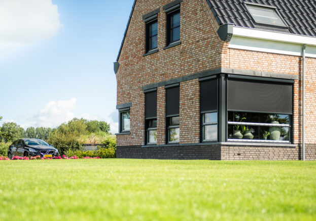 Buitenzonwering Screens Ritsscreens antraciet De Zonweringfabriek