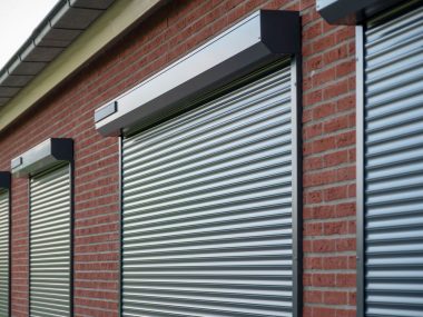 rolluiken op zonne energie antraciet